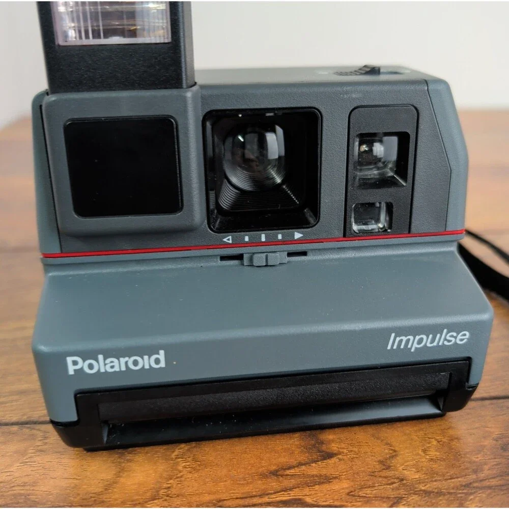Polaroid Impulse Instant Film Camera 600 With Strap Great Condition Un-Tested